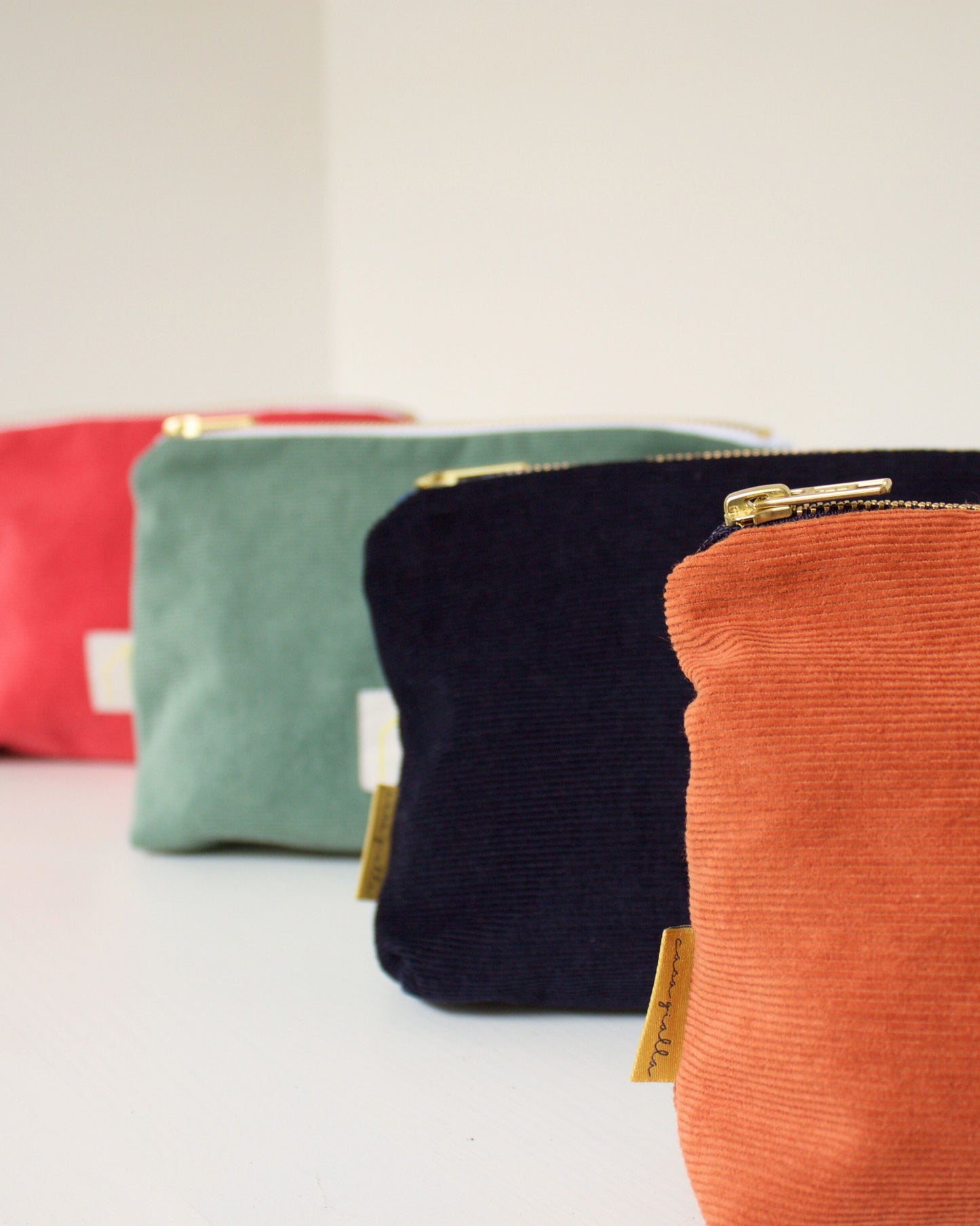 colori 2023 pochette GIO in velluto