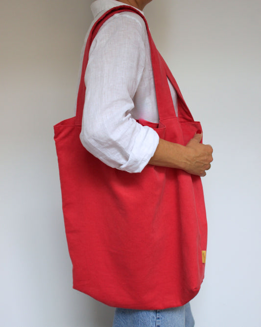 Tote bag in velluto millerighe morbido color rosso corallo